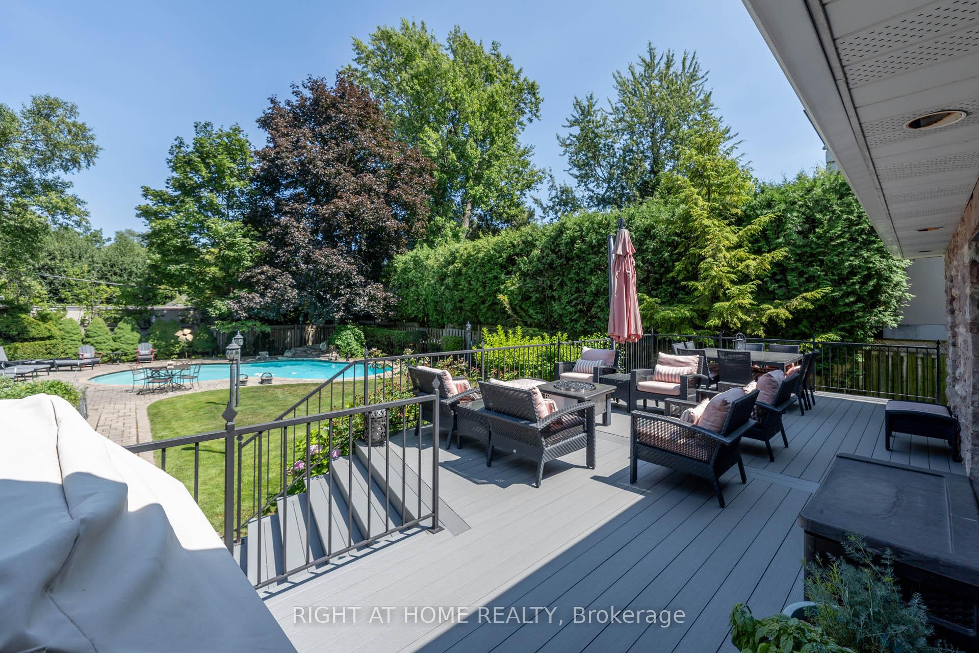 287 RUSSELL HILL, Toronto C02