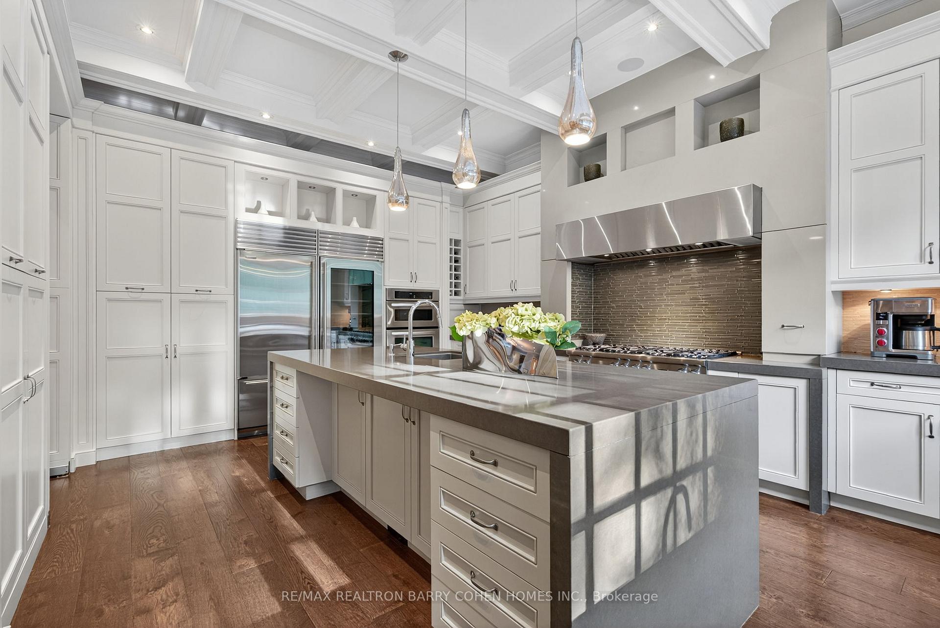 76 Arjay, Toronto C12