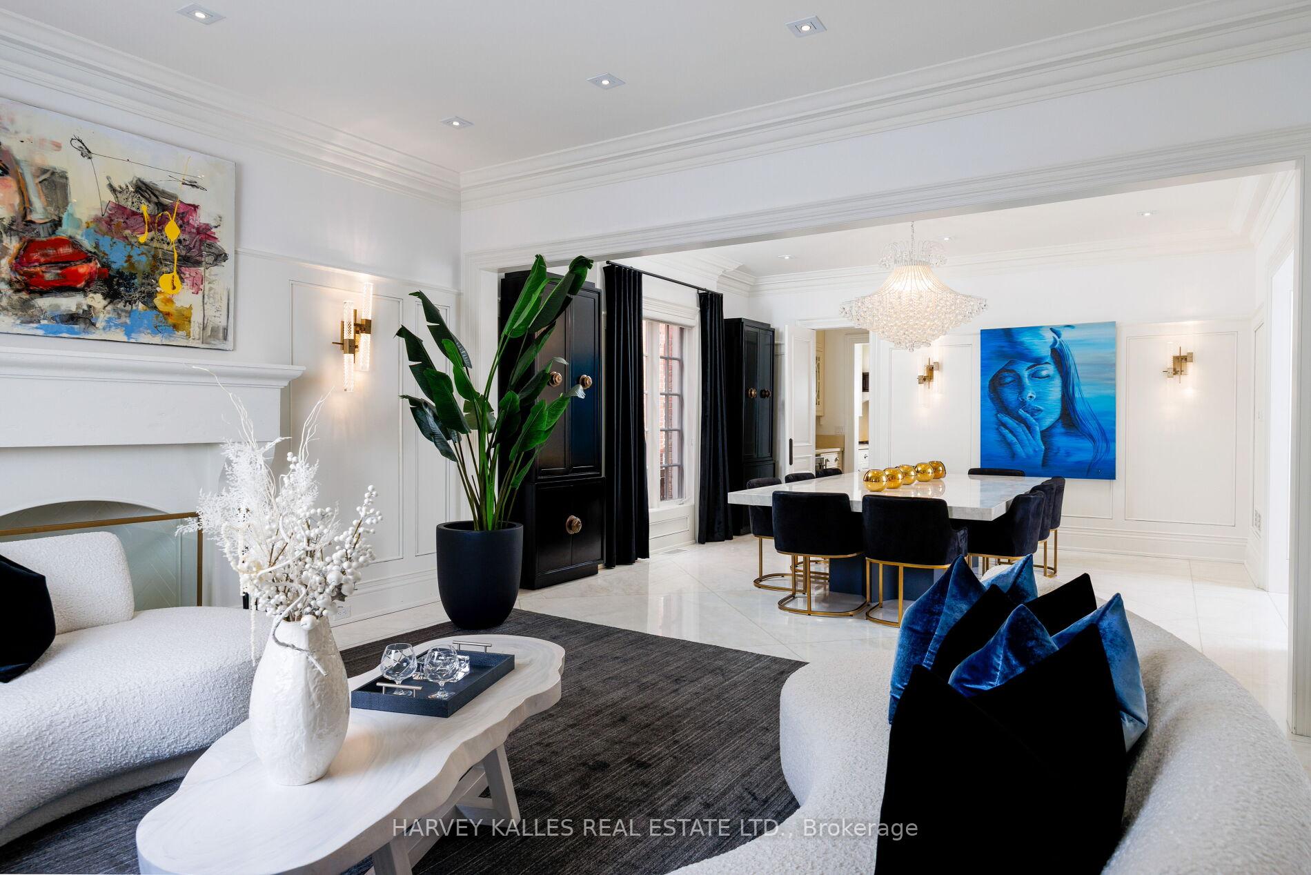 215 Dunvegan, Toronto C03