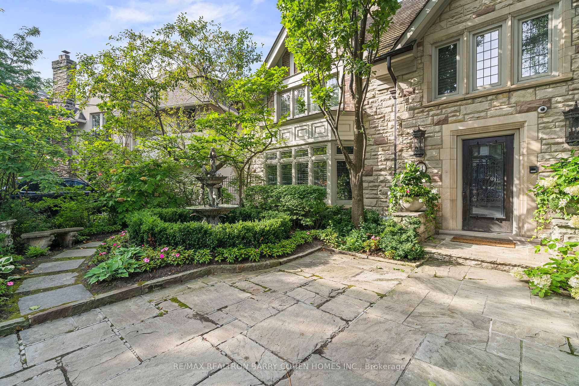 11 Ormsby, Toronto C03