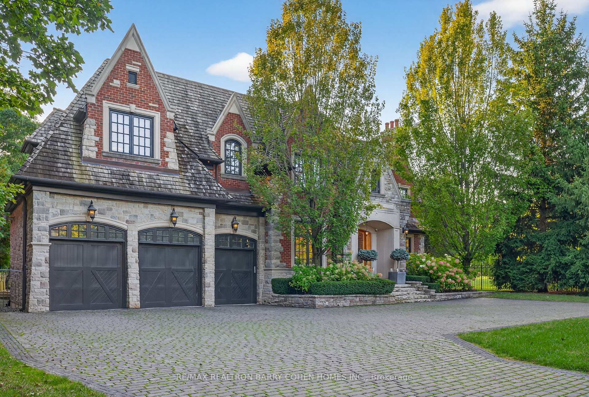 76 Arjay, Toronto C12