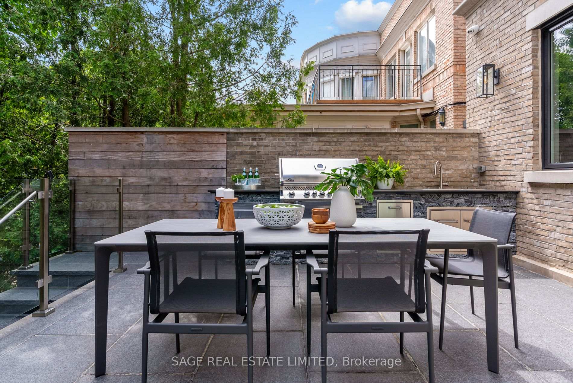 11 Ridgewood, Toronto C03