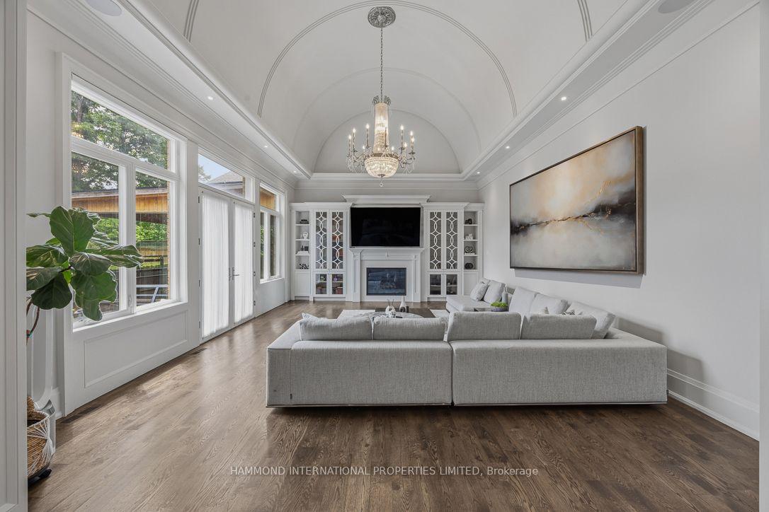 129 Arnold, Vaughan
