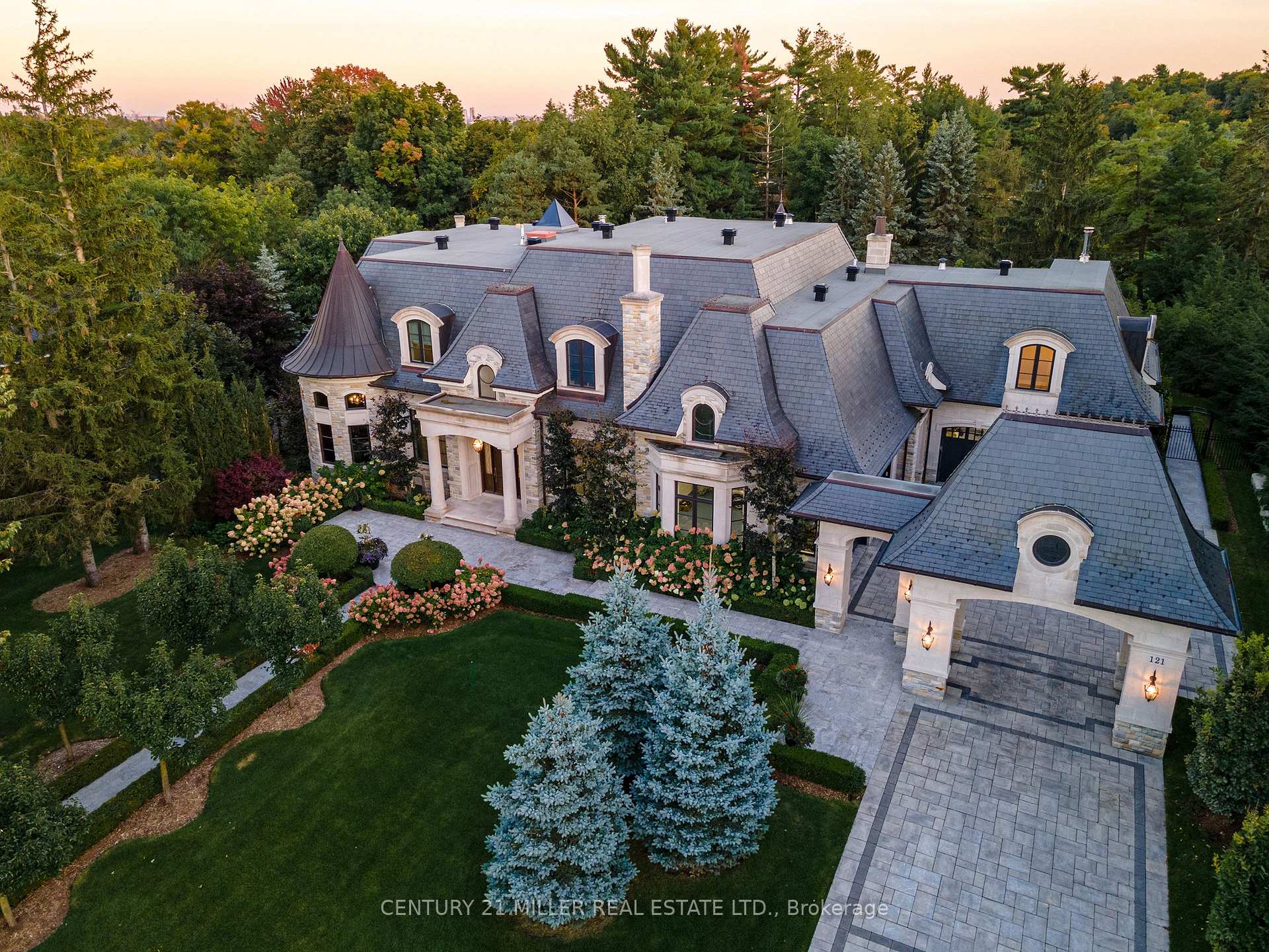 121 Rebecca, Vaughan